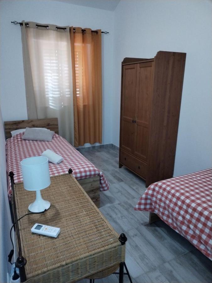 Villa Lucky Бртонигла Екстер'єр фото